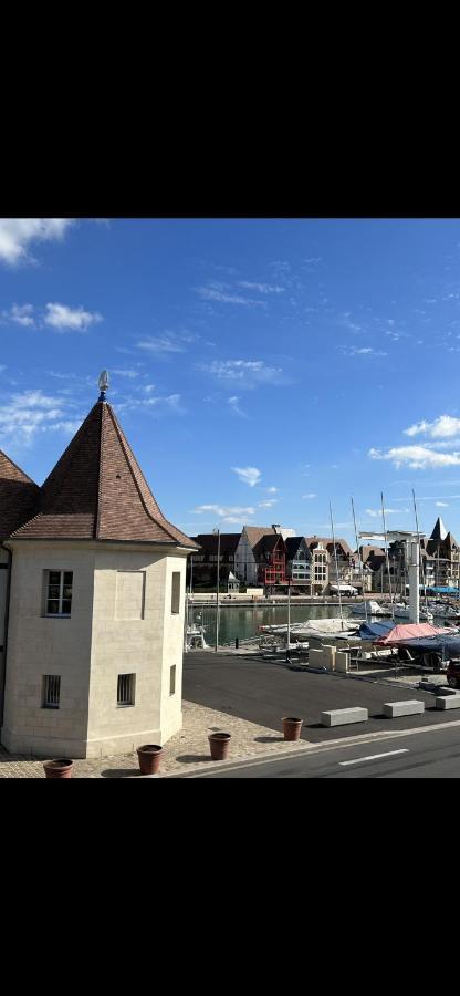 La Marine Apartment Deauville Exterior photo